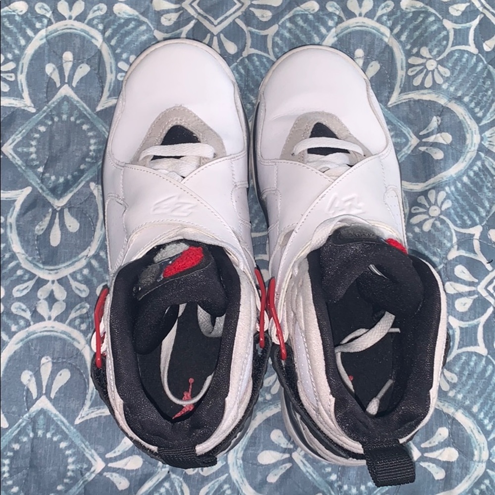 *BEST OFFER* size 6 Jordan 8 “the bugs bunny’s”